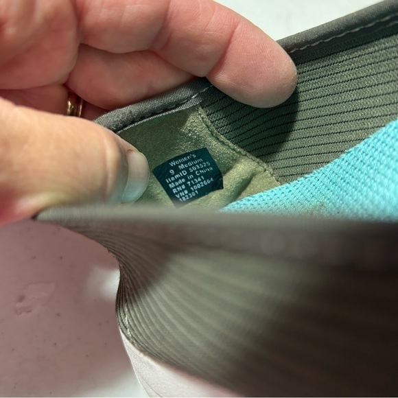 LL Bean Back Cove Slip On Sneaker Women’s Shoes Size 9 Medium Green - Picture 6 of 6